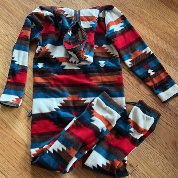 Onepiece Aztec fleece jumpsuit - Picture 2 of 7